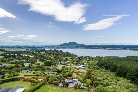 Photo of property in 15 Cameron Drive, Acacia Bay, Taupo, 3385