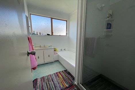 Photo of property in 11 Tilbrook Place, Papakura, 2110