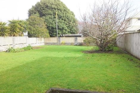 Photo of property in 8 Cutfield Road, New Plymouth, 4310
