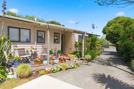 Photo of property in 5 Dennis Taylor Court, Paraparaumu, 5032