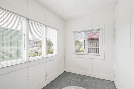 Photo of property in 34 Cobden Street, Westport, 7825