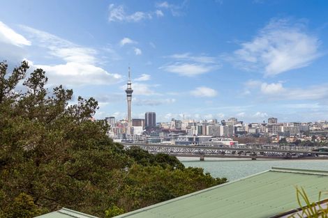 Photo of property in 1/26 Tizard Road, Birkenhead, Auckland, 0626
