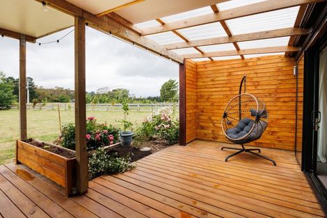 Photo of property in 2 Ashgrove Lane, Ashhurst, 4470