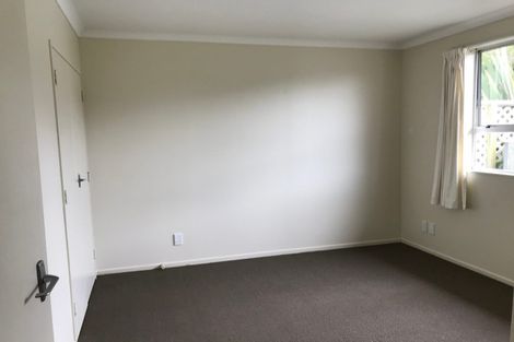 Photo of property in 89a Stewart Drive, Newlands, Wellington, 6037