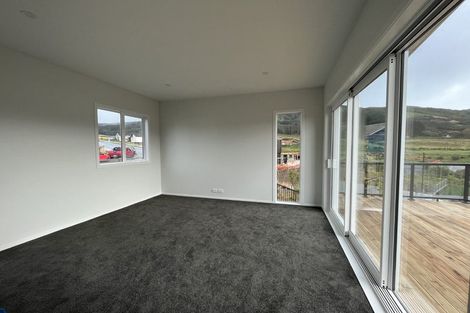 Photo of property in 34 Hokioi Drive, Kenepuru, Porirua, 5022