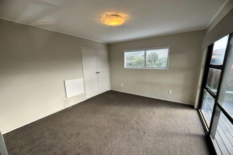 Photo of property in 2/40 Mirrabooka Avenue, Botany Downs, Auckland, 2010