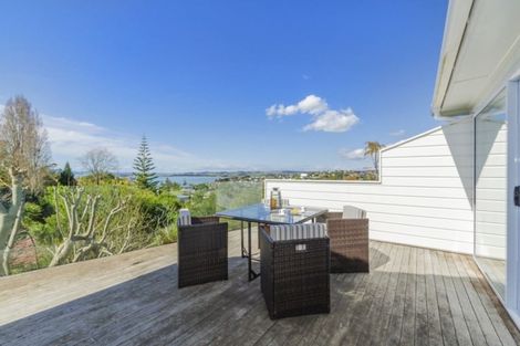 Photo of property in 52 Alexander Street, Cockle Bay, Auckland, 2014