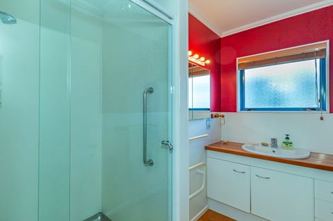 Photo of property in 253a Cambridge Street, Levin, 5510