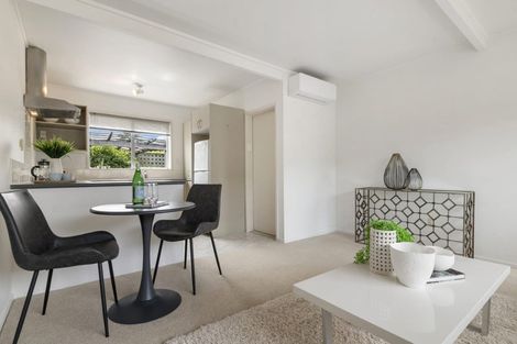 Photo of property in 1/29 Gordon Avenue, Forrest Hill, Auckland, 0620