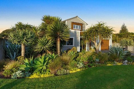 Photo of property in 31 Rauparaha Street, Waikanae Beach, Waikanae, 5036