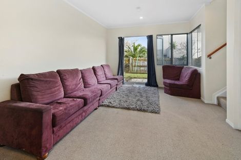 Photo of property in 35 Stephen Avenue, Henderson, Auckland, 0610