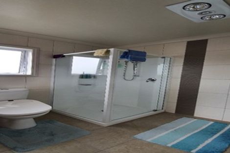 Photo of property in 10 Nirmal Place, Sunnyvale, Auckland, 0612