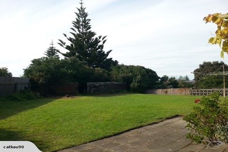 Photo of property in 112 Karaka Street, Castlecliff, Whanganui, 4501