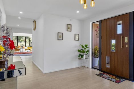 Photo of property in 5 Grandview Lane, Acacia Bay, 3385