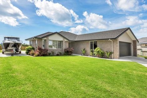 Photo of property in 21 Wai Place, One Tree Point, 0118