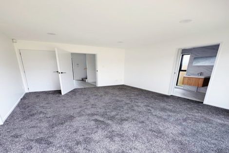 Photo of property in 12e Elcoat Avenue, Te Atatu South, Auckland, 0610