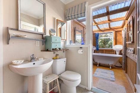 Photo of property in 8 Omata Road, Westown, New Plymouth, 4310