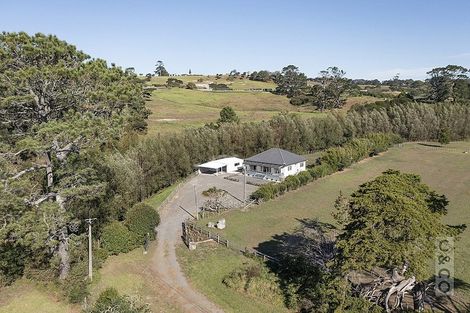 Photo of property in 231 Waitakere Road, Taupaki, Henderson, 0782