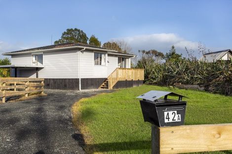 Photo of property in 42a Parakai Avenue, Parakai, 0830