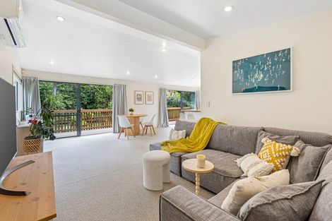 Photo of property in 23a Fairmount Road, Titirangi, Auckland, 0604