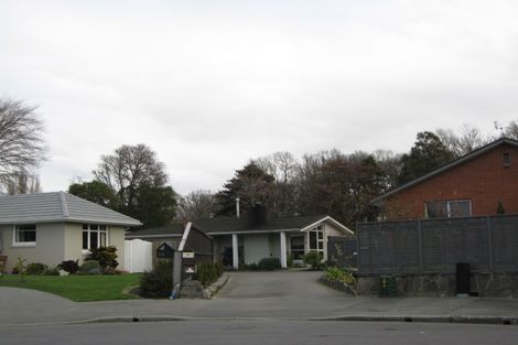 Photo of property in 17 Nutfield Lane Cashmere Christchurch City
