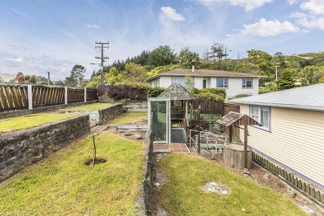 Photo of property in 124 Sievers Grove, Cannons Creek, Porirua, 5024
