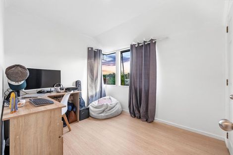 Photo of property in 56 Garton Drive, Massey, Auckland, 0614