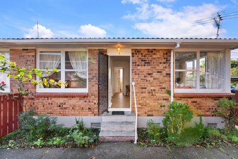 Photo of property in 1/133 Titirangi Road, New Lynn, Auckland, 0600