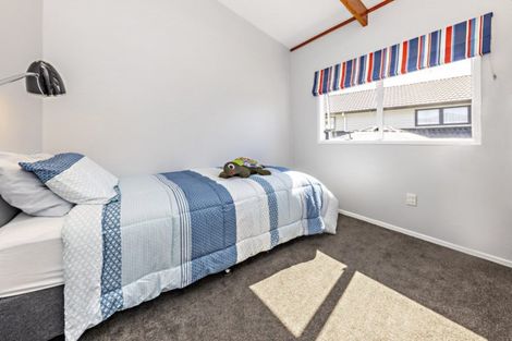 Photo of property in 8a Commissariat Road, Mount Wellington, Auckland, 1060