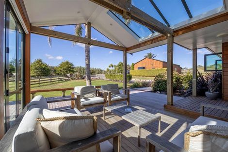 Photo of property in 883 Peak Road, Helensville, 0875