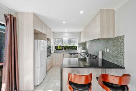 Photo of property in 8a Martin Road, Manurewa, Auckland, 2102