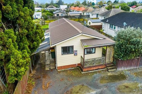 Photo of property in 18a Douglas Crescent, Fairfield, Hamilton, 3214