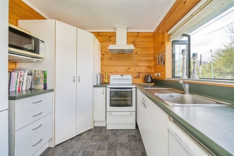 Photo of property in 14a Thackeray Street, Trentham, Upper Hutt, 5018