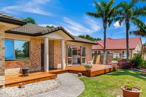 Photo of property in 14 Semillon Avenue, Henderson, Auckland, 0612