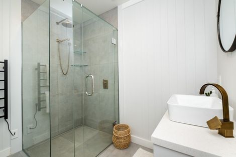 Photo of property in 24 Woodlands Drive, Havelock North, 4130