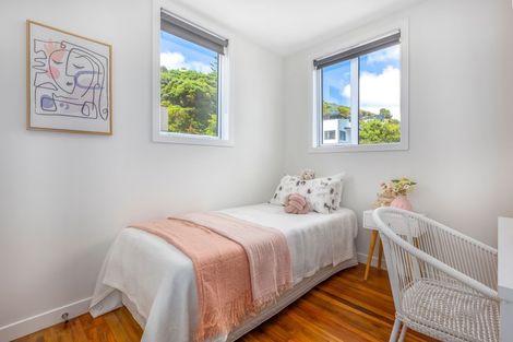 Photo of property in 6 Kiriwai Road, Paremata, Porirua, 5024