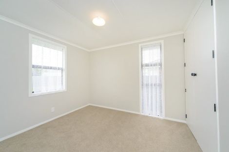 Photo of property in 8 Adams Place, Kelvin Grove, Palmerston North, 4414