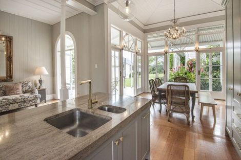 Photo of property in 15 Jubilee Avenue, Devonport, Auckland, 0624