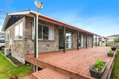 Photo of property in 95 Aquarius Drive, Kawaha Point, Rotorua, 3010