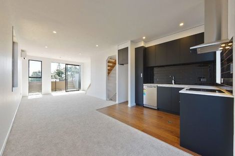 Photo of property in 1/80 Seatoun Heights Road, Seatoun, Wellington, 6022
