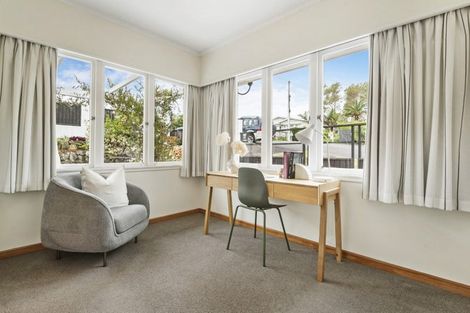 Photo of property in 1/15 Birkley Road, Bayswater, Auckland, 0622