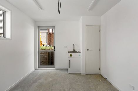 Photo of property in 47a Lynwood Road, New Lynn, Auckland, 0600