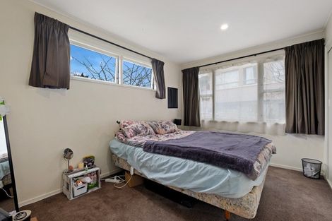 Photo of property in 6 Wynyard Crescent, Fernhill, Queenstown, 9300
