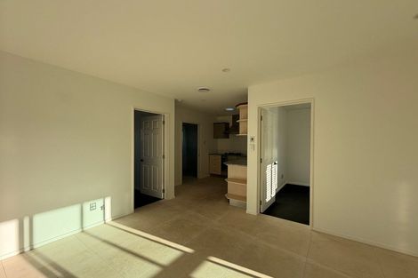Photo of property in 28 Ballymore Drive, Pinehill, Auckland, 0632