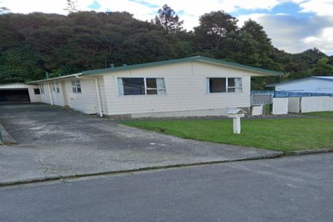 Photo of property in 21 Tiroiti Grove, Stokes Valley, Lower Hutt, 5019