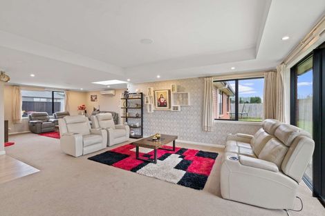 Photo of property in 98 Hoffman Court, Waikiwi, Invercargill, 9810