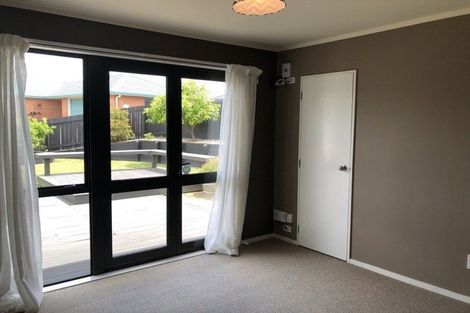 Photo of property in 92 Parnell Heights, Kelvin Grove, Palmerston North, 4414