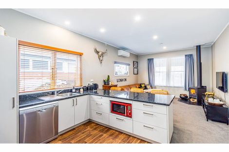 Photo of property in 215 Church Street, West End, Timaru, 7910