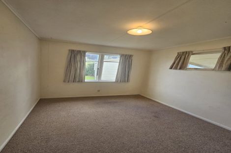 Photo of property in 9 Karewa Street, Castlecliff, Whanganui, 4501