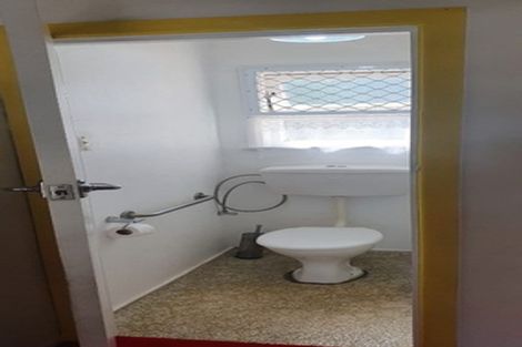 Photo of property in 385 West Coast Road, Glen Eden, Auckland, 0602